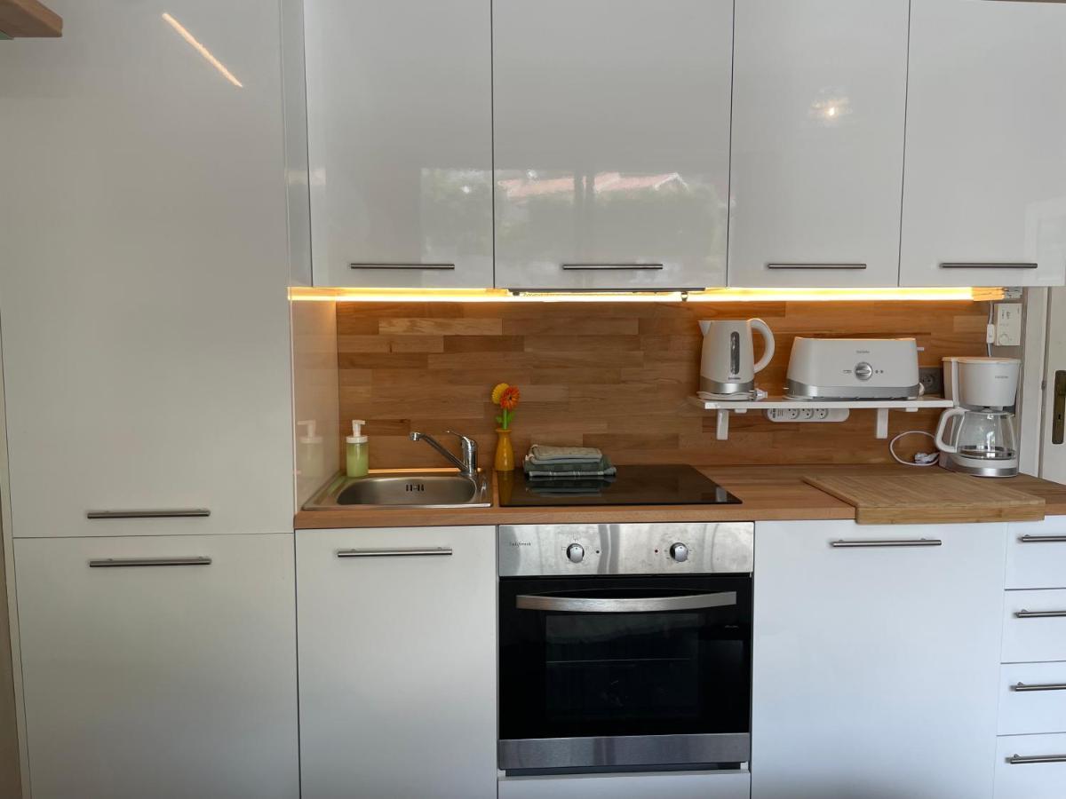 La Room: Seaside Apartment + Terrace + Parking Menton Bagian luar foto