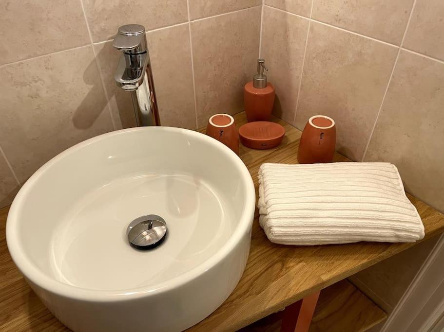 La Room: Seaside Apartment + Terrace + Parking Menton Bagian luar foto